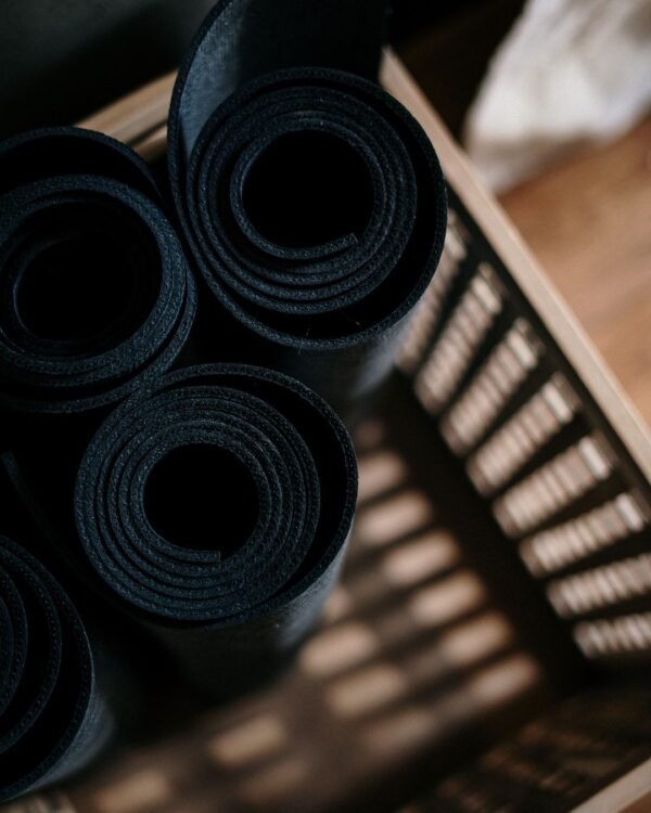 FlowGrip Non-Slip Yoga Mat (6 mm)